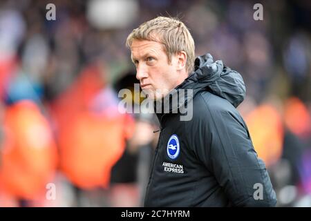 22 février 2020, Bramall Lane, Sheffield, Angleterre; Premier League, Sheffield United / Brighton et Hove Albion : Brighton et Hove Albion Head Coach, Graham Potter se dresse aux stands Banque D'Images