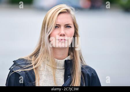 Femme norvégienne à Lille Lungegrdsvannet, Bergen, Norvège Banque D'Images