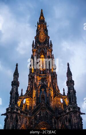 Le monument Scott dans Princes Street Gardens à Édimbourg, en Écosse Banque D'Images