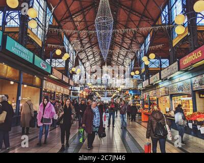 Photo intérieure du marché central de Budapest Banque D'Images