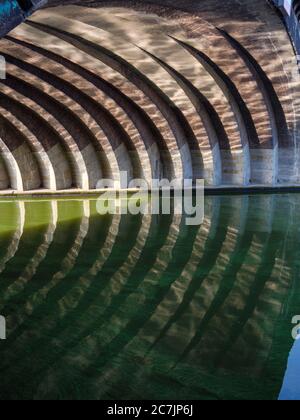 Pont S-Bahn sur la Spree au Musée de la Bode, Spree, Museum Island, Berlin, Allemagne Banque D'Images