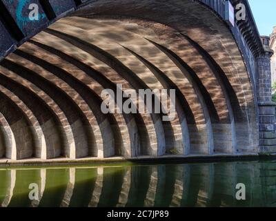 Pont S-Bahn sur la Spree au Musée de la Bode, Spree, Museum Island, Berlin, Allemagne Banque D'Images
