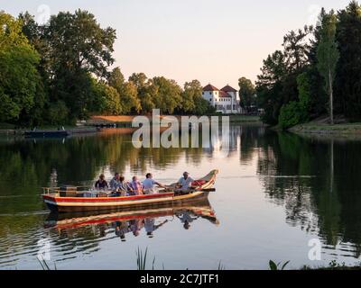 Parc Wörlitzer, Kahn, Garden Kingdom of Dessau-Wörlitz, patrimoine mondial de l'UNESCO, Saxe-Anhalt, Allemagne Banque D'Images