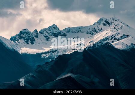 Le mont Denali, également connu sous le nom de Mount McKinley, le plus haut sommet de l'Amérique du Nord continentale. Banque D'Images