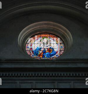 Une image colorée de Saint Grégoire dans la cathédrale de Grenade Banque D'Images