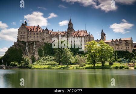 Sigmaringen, BW / Allemagne - 12 juillet 2020 : vue panoramique sur le château de Hohenzollern Sigmaringen Banque D'Images