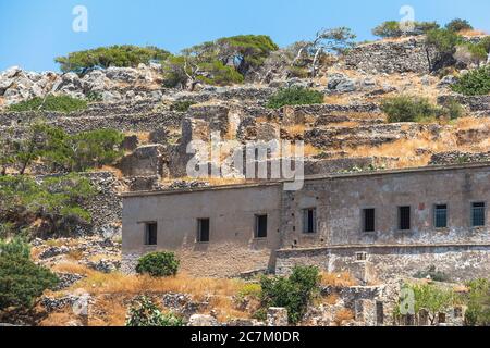 Vue sur Spinalonga depuis le bateau, l'île Leper, Plaka, le nord-est de la Crète, Grèce Banque D'Images