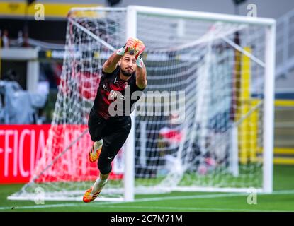 Milan, Italie. 15 juillet 2020. Gianluigi Donnarumma de l'AC Milan pendant la série UN match de 2019/20 entre l'AC Milan contre Parme Calcio au stade San Siro, Milan, Italie le 15 juillet 2020 - photo Fabrizio Carabelli/LM crédit: Fabrizio Carabelli/LPS/ZUMA Wire/Alay Live News Banque D'Images