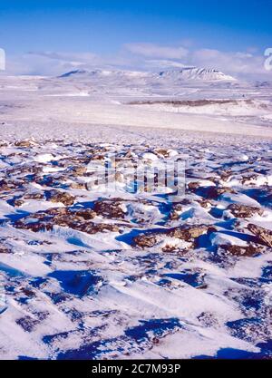 C'est la montagne de Pen y-Ghent, à la tête de la vallée de Ribblesdale et du village de Horton à Ribblesdale, un des célèbres Yorkshire Dales trois sommets de Penyghent, Ingleborough et Whernside pendant l'hiver 1980 Banque D'Images