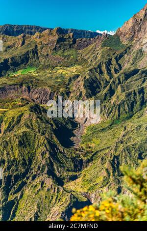 Point de vue sur la montagne de Mafate vu du Maïdo - Ile de la Réunion Banque D'Images