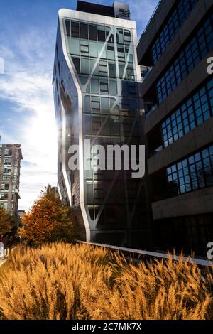 Vive le jour de novembre au High Line Elevated Park à New York, NY USA 2017. Banque D'Images