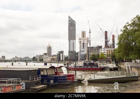 Chelsea Yacht and Boat Company Maisons flottantes à Chelsea Reach, Londres, Angleterre, Royaume-Uni Banque D'Images