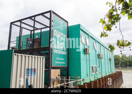 Construction de la Thames Super Sewer à côté de Albert Bridge, Londres, Royaume-Uni Banque D'Images