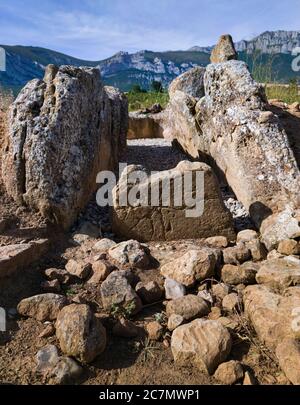 Dolmen El Sotillo à Leza dans la Rioja Alavesa. Alava, pays basque, Espagne, Europe Banque D'Images