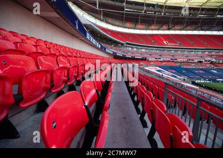 Londres, Royaume-Uni. 18 juillet 2020. Sièges vides devant le match de demi-finale de la FA Cup entre Arsenal et Manchester City au stade Wembley le 18 juillet 2020 à Londres, en Angleterre. (Photo de Richard Burley/phcimages.com) crédit: Images de la SSP/Alamy Live News Banque D'Images