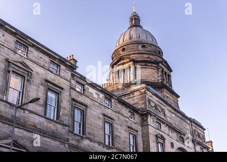 Le bâtiment Playfair Library Hall est visible depuis Nicolson Street à Édimbourg, la capitale de l'Écosse, une partie du Royaume-Uni Banque D'Images