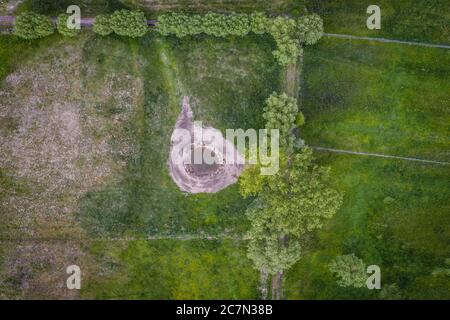 Petit étang sur un pré dans le comté de Wegrow, Mazovian Voivodeship dans le centre-est de la Pologne Banque D'Images