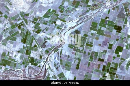 Images satellites haute résolution montrant les cultures, les rivières et les villes de Sonora et de Baja california, Mexique. Sentinelle des données Banque D'Images