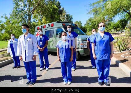 HERMOSILLO, MEXIQUE - JUILLET 17 : personnel médical et infirmier, lors de la cérémonie d'ouverture de l'unité d'opération de soins intensifs pour les patients par Covid-19 dans la 4e zone et l'hôpital militaire.le 17 juillet 2020 à Hermosillo, Mexique. Alors que la plupart des États mexicains restent dans le niveau de couleur orange, certaines activités considérées comme non essentielles sont maintenant permises par le gouvernement et la "nouvelle normalité" est progressivement assimilée par la société. (Photo par Luis Gutierrez/ Norte photo) Banque D'Images