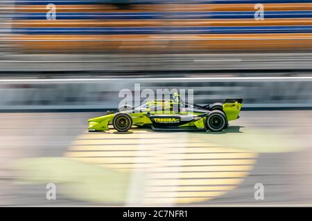 Newton, Iowa, États-Unis. 18 juillet 2020. CHARLIE KIMBALL (4) des États-Unis pratique pour l'Iowa INDYCAR 250s au circuit de l'Iowa à Newton, Iowa. Crédit: Walter G Arce SR Grindstone Medi/ASP/ZUMA Wire/Alay Live News Banque D'Images