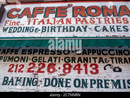 Caffe Roma affiche murale à New York Little Italy Banque D'Images