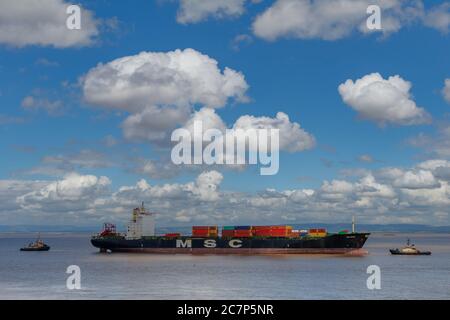 MSC Mandy se dirigeant vers les quais de Portbury Banque D'Images