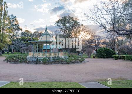 La rotonde classée au patrimoine de 1903 dans Robertson Park, dans la ville de Mudgee, en Australie, située dans la partie centrale ouest de la Nouvelle-Galles du Sud Banque D'Images