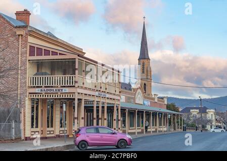 Un magasin de vente de sellerie à Mudgee, en Nouvelle-Galles du Sud, en Australie, un type rare de magasin ou de magasin, même dans les villes de campagne de nos jours Banque D'Images