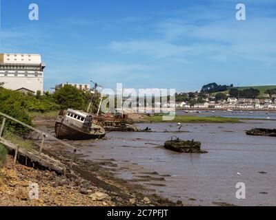 Navires, épaves de bateaux sur l'estuaire de la rivière Torridge près d'Appledore, Devon. Banque D'Images