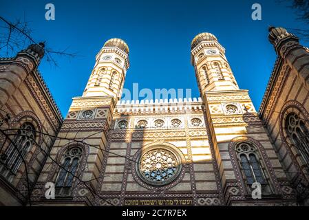 La Synagogue mauresque de Budapest Banque D'Images