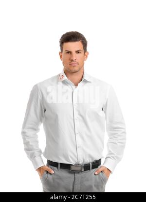 Jeune homme d'affaires avec imprimé lèvres sur col chemise sur fond blanc Banque D'Images