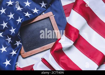 Tableau noir sur le drapeau des États-Unis Banque D'Images