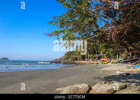 Vue imprenable sur Prainha Branca à Guaruja Sao Paulo au Brésil Banque D'Images