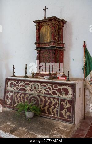 L'église coloniale de San Mateo a été achevée en 1779 sous la direction des Frères franciscains dans la ville de Santa Elena, Yucatan, Mexique. Banque D'Images