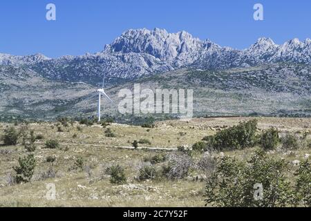 Belle vue sur les rochers de Tulove grede sur la montagne Velebit, Croatie Banque D'Images