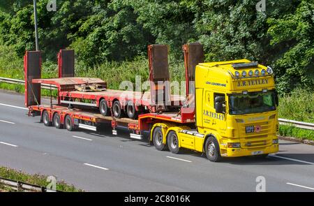 Camions de livraison J.R.TETLEY Haulage, camion, transport, camion, transporteur de fret, véhicule Yellow Scania R 500, industrie européenne du transport commercial HGV, M6 à Manchester, Royaume-Uni Banque D'Images