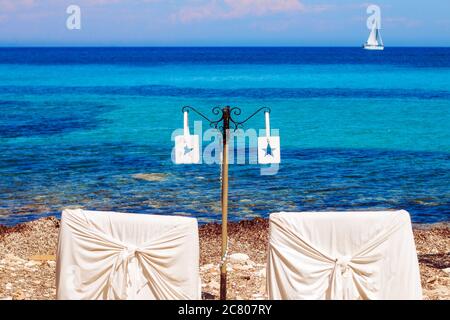 Un café de plage tranquille près de la ville de Zakynthos, Grèce Banque D'Images