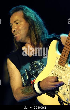 Italie Imola 2003-06-15 : Dave Murray guitariste de The Iron Maiden lors du concert au Heineken Jammin Festival 2003 Banque D'Images