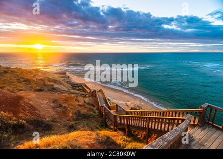 Onkaparinga River Mouth View point au coucher du soleil, Port Noarlunga, Australie méridionale Banque D'Images