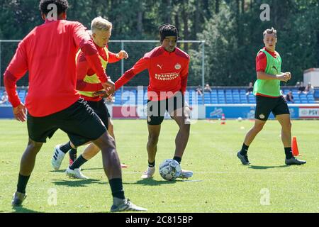 EINDHOVEN, PAYS-BAS - JUILLET 20: Noni Madueke de PSV Eindhoven vu lors de la première formation de la saison de PSV le 20 juillet 2020 à Eindhoven, pays-Bas. Banque D'Images