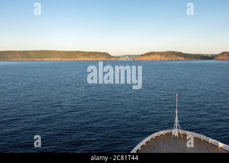 À bord D'UN bateau de croisière, en début de matinée, à l'approche de St John's, Terre-Neuve-et-Labrador Canada Banque D'Images