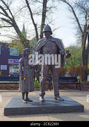 Statue commémorative de la police de la Royal Newfoundland Constabulary, St John’s (Terre-Neuve), Canada Banque D'Images