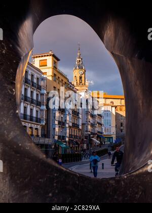 Plaza de la Virgen Blanca vista desde 'la Mirada' de Agustín Ibarrola. Vitoria. Álava. País Vasco. Espagne Banque D'Images