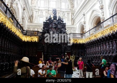 Cordoue, Espagne - 02 septembre 2015 : l'intérieur de la Mosquée–Cathédrale de Cordoue, la Cathédrale notre-Dame de l'Assomption située dans la région espagnole Banque D'Images