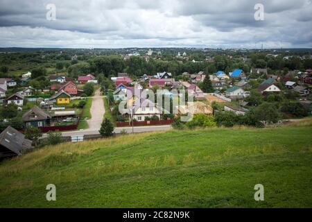 PERESLAVL-ZALESSKY, RUSSIE - 17 juillet 2020 : vue panoramique sur le Pereslavl-Zalessky, Russie. Anneau d'or de Russie. Banque D'Images