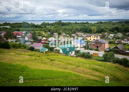 PERESLAVL-ZALESSKY, RUSSIE - 17 juillet 2020 : vue panoramique sur le Pereslavl-Zalessky, Russie. Anneau d'or de Russie. Banque D'Images