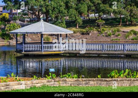 L'étang de canard aux jardins botaniques de Wollongong Banque D'Images