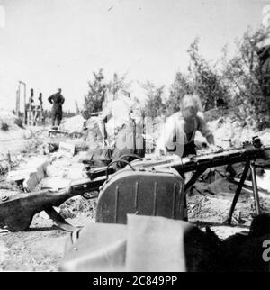 ww2 - Seconde Guerre mondiale - MITRAILLEUSE MG 42 - Soldat d'infanterie allemand Wehrmacht - opération barbarossa, russie - cccp Banque D'Images