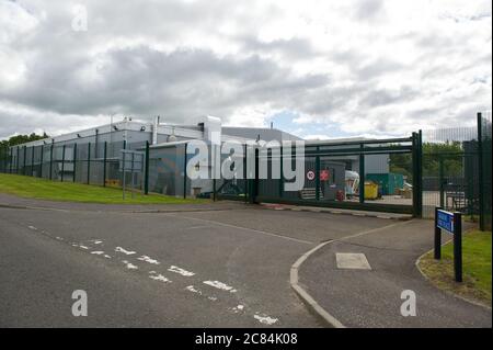 Livingston, Écosse, Royaume-Uni. 21 juillet 2020. Photo : l'usine de la société pharmaceutique Valneva, située à Livingston, en Écosse, développe un vaccin inactivé contre le virus et le gouvernement devrait contribuer au coût des essais cliniques. Des financements sont également en cours de négociation pour étendre le site écossais afin de permettre la production de jusqu'à 100 millions de doses pour le Royaume-Uni et le monde entier. Crédit : Colin Fisher/Alay Live News Banque D'Images