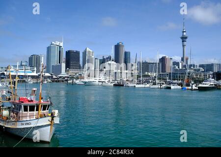 Nouvelle-Zélande Auckland - vue sur la ville depuis le port de plaisance de Viaduct Banque D'Images